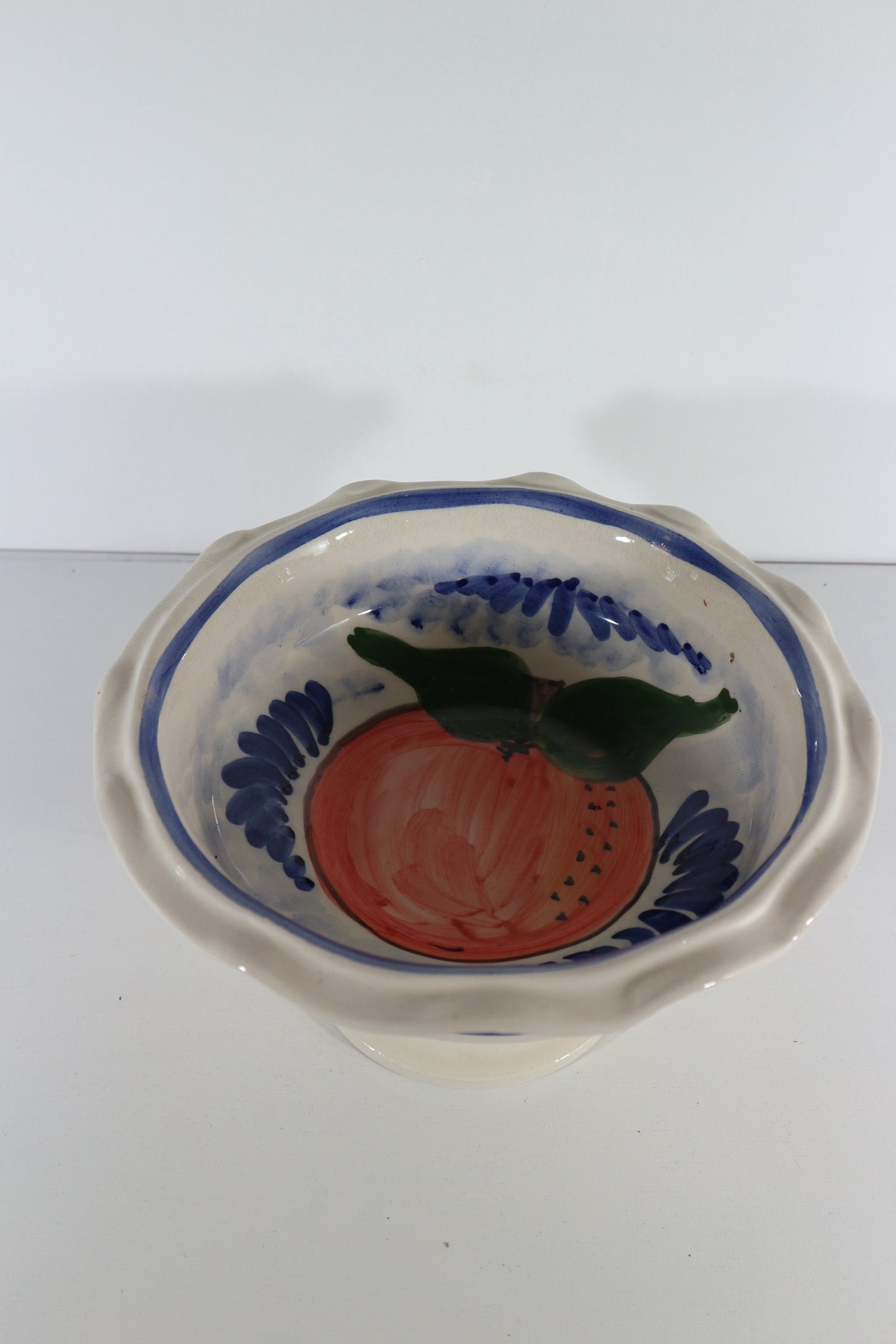 Fruitschaal op voet