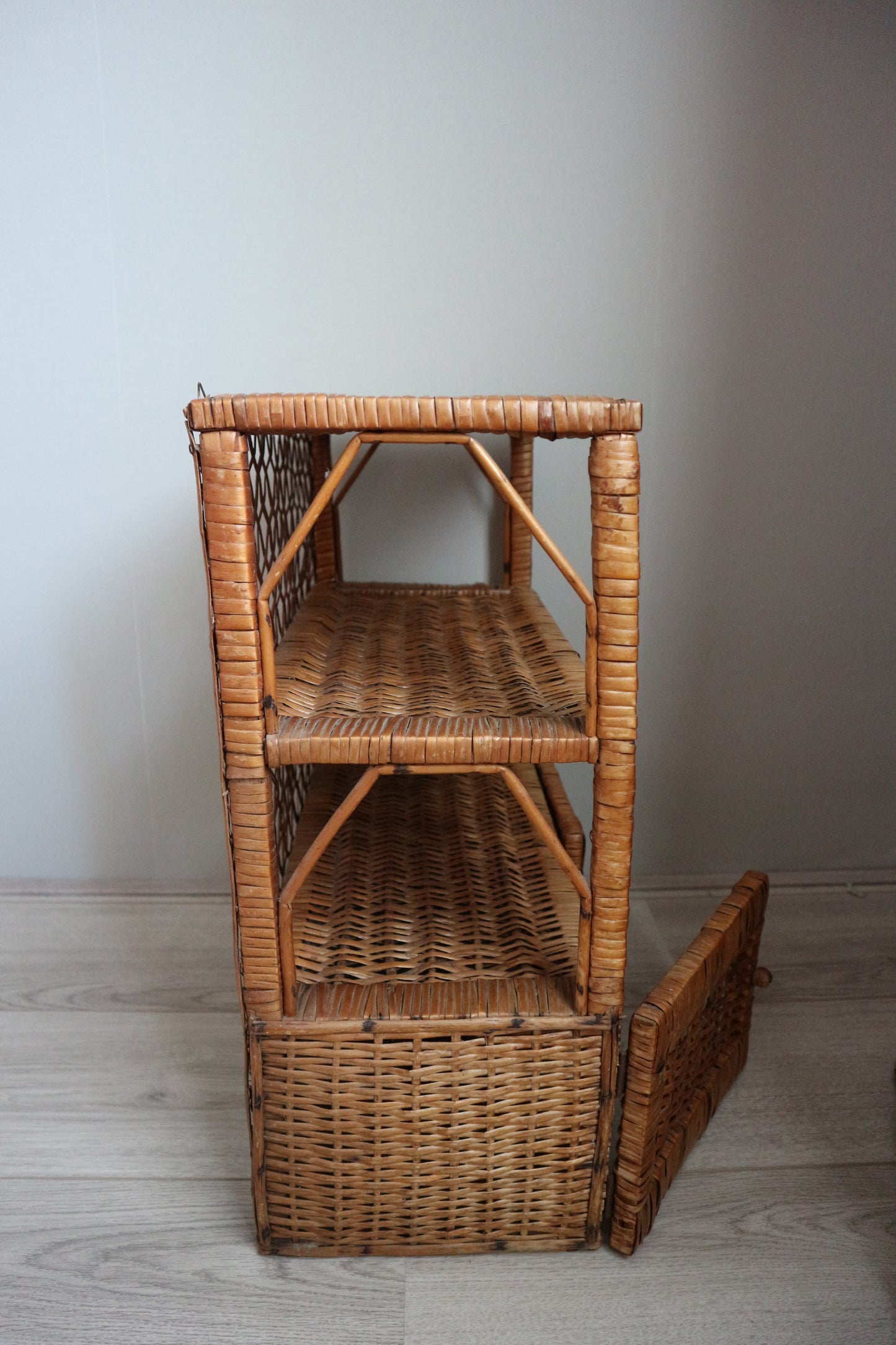 Wandkastje rotan