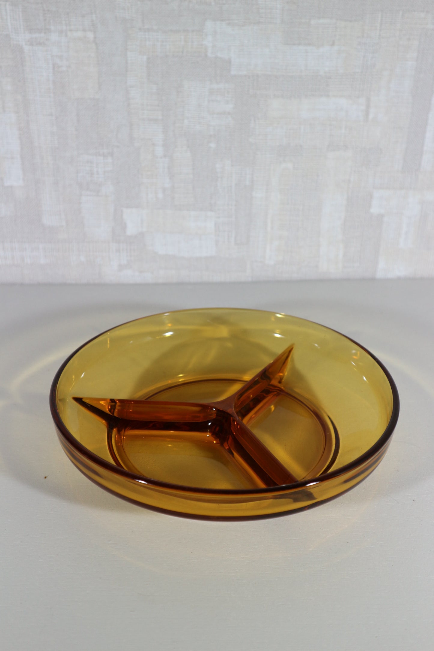 Drievaksschaal Amber